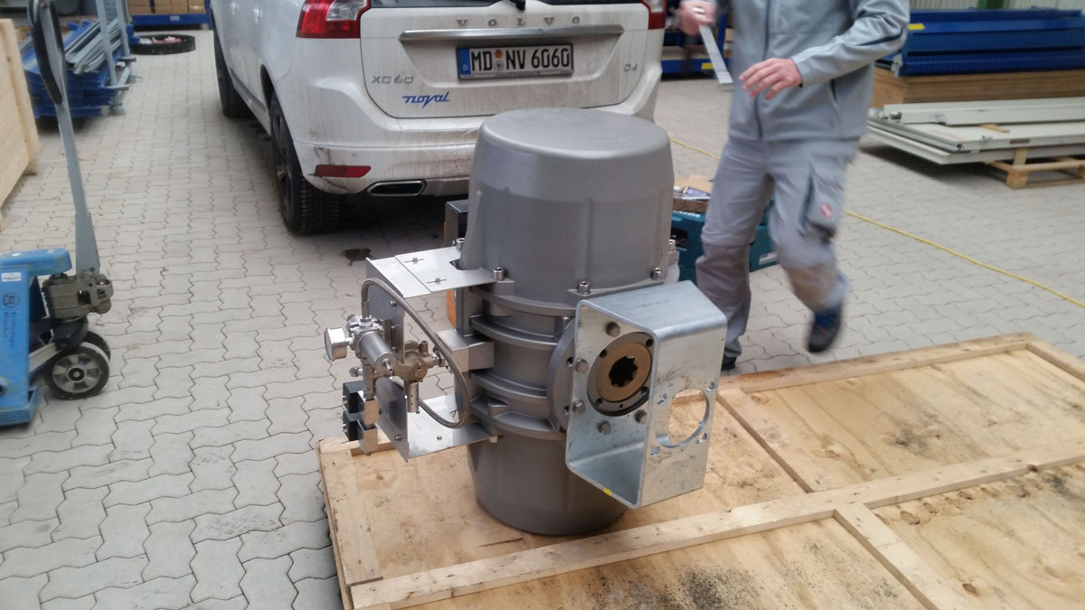 Company services industrial valves from Germany